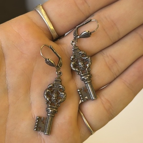 Antique Ornate Pewter Key Earrings - Picture 3 of 3
